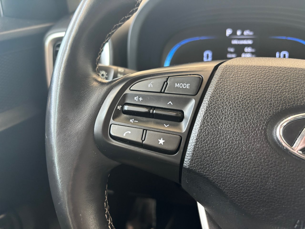 Hyundai Venue Preferred SIEGES CHAUFFANT BLUETOOTH 2023 JAMAIS ACCIDENTÉ