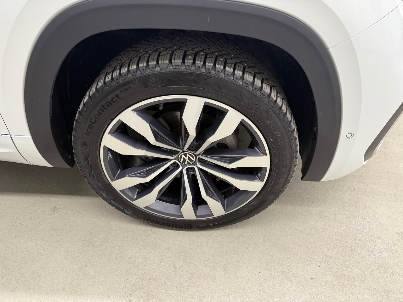 Volkswagen Atlas Cross Sport Execline INTERIEUR DE CUIR 2021 POSSIBILITÉ DE 3.99%