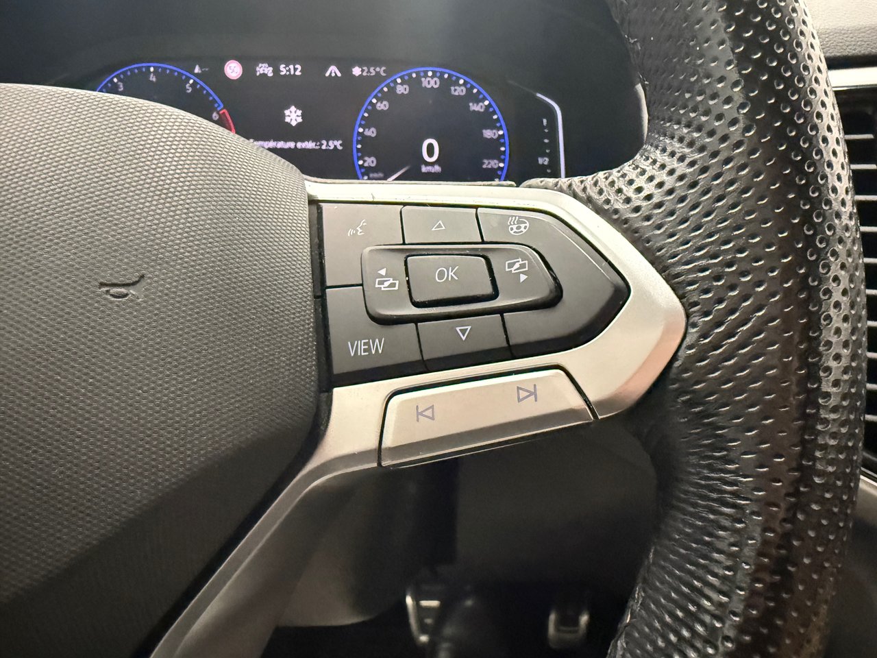 Volkswagen Atlas Cross Sport Execline INTERIEUR DE CUIR 2021 POSSIBILITÉ DE 3.99%