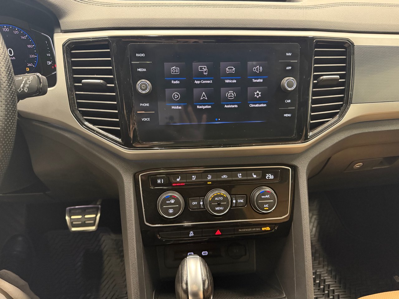 Volkswagen Atlas Cross Sport Execline INTERIEUR DE CUIR 2021 POSSIBILITÉ DE 3.99%