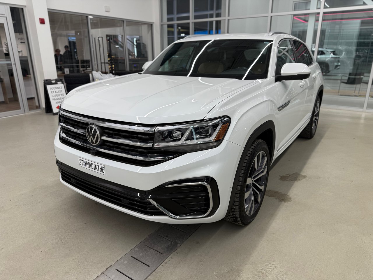 Volkswagen Atlas Cross Sport Execline INTERIEUR DE CUIR 2021 POSSIBILITÉ DE 3.99%