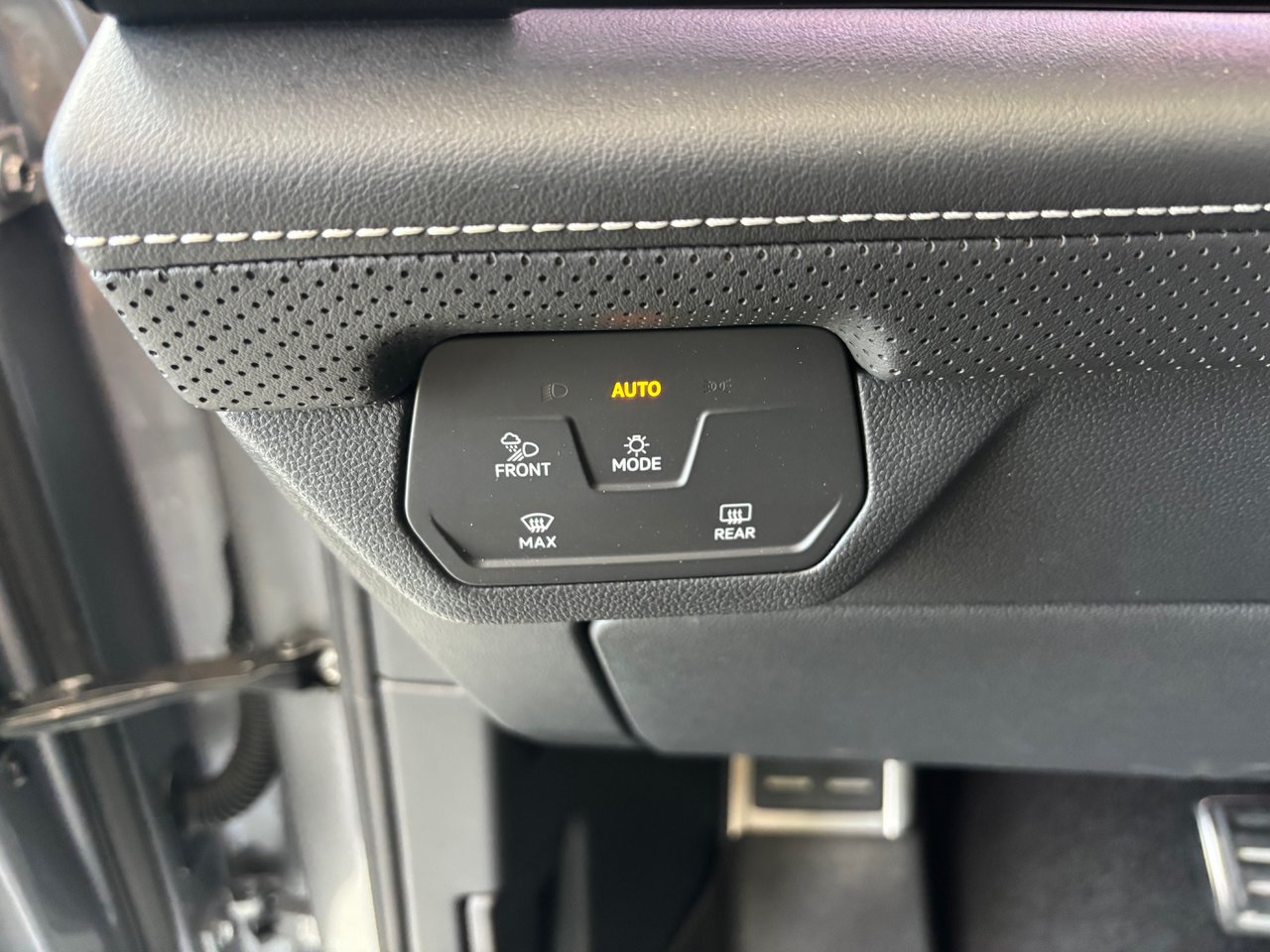 2024 Volkswagen Atlas Cross Sport EXECLINE DEMO SPECIAL