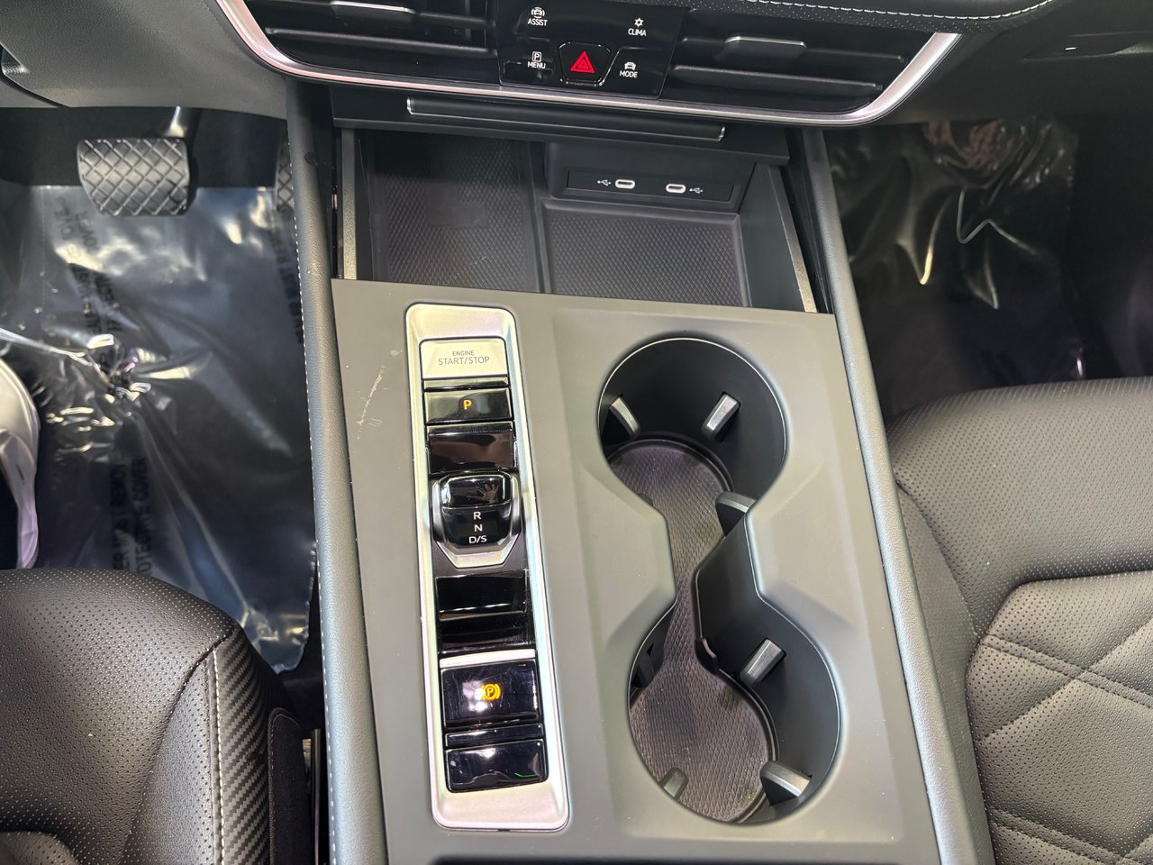 Volkswagen Atlas Cross Sport Comfortline SIMILI CUIR CARPLAY 2024 JAMAIS ACCIDENTÉ