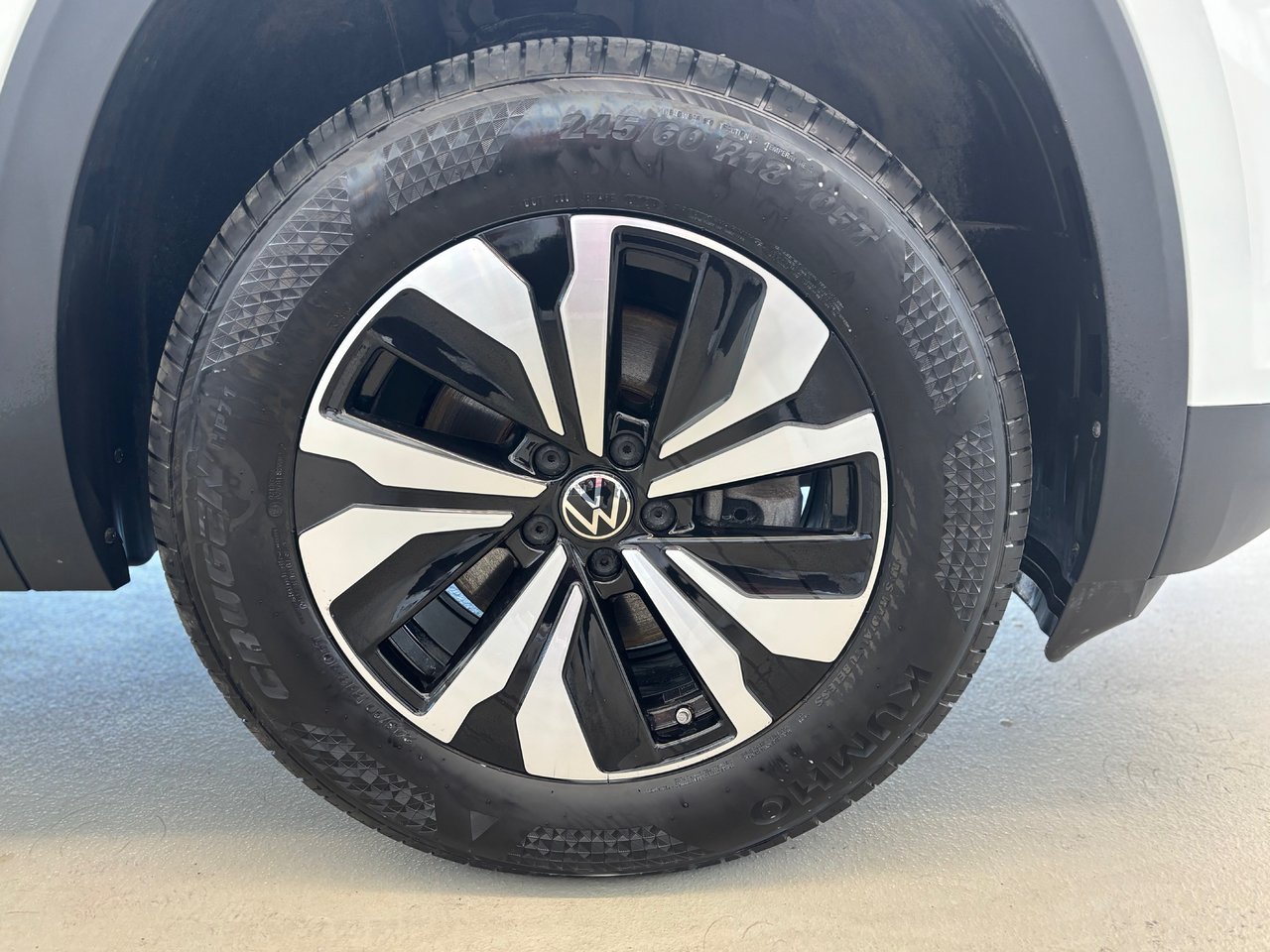 Volkswagen Atlas Cross Sport Comfortline SIMILI CUIR CARPLAY 2024 JAMAIS ACCIDENTÉ