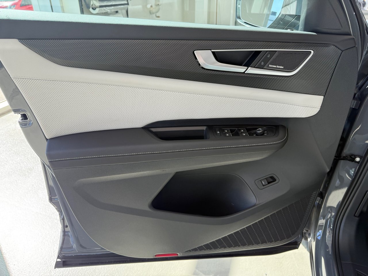 2025 Volkswagen Atlas Cross Sport Execline DEMO SPECIAL