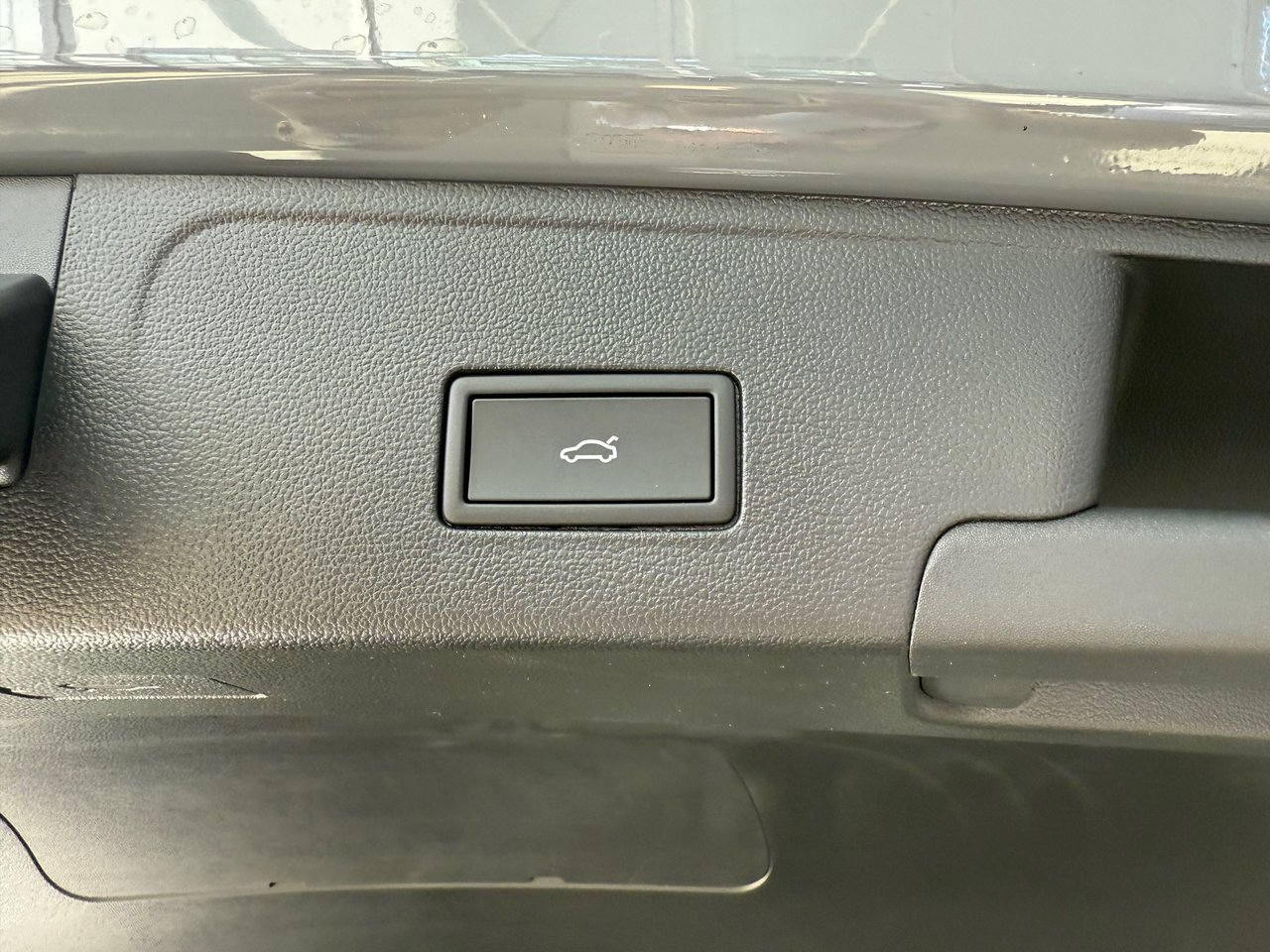 2025 Volkswagen Atlas Cross Sport Execline DEMO SPECIAL