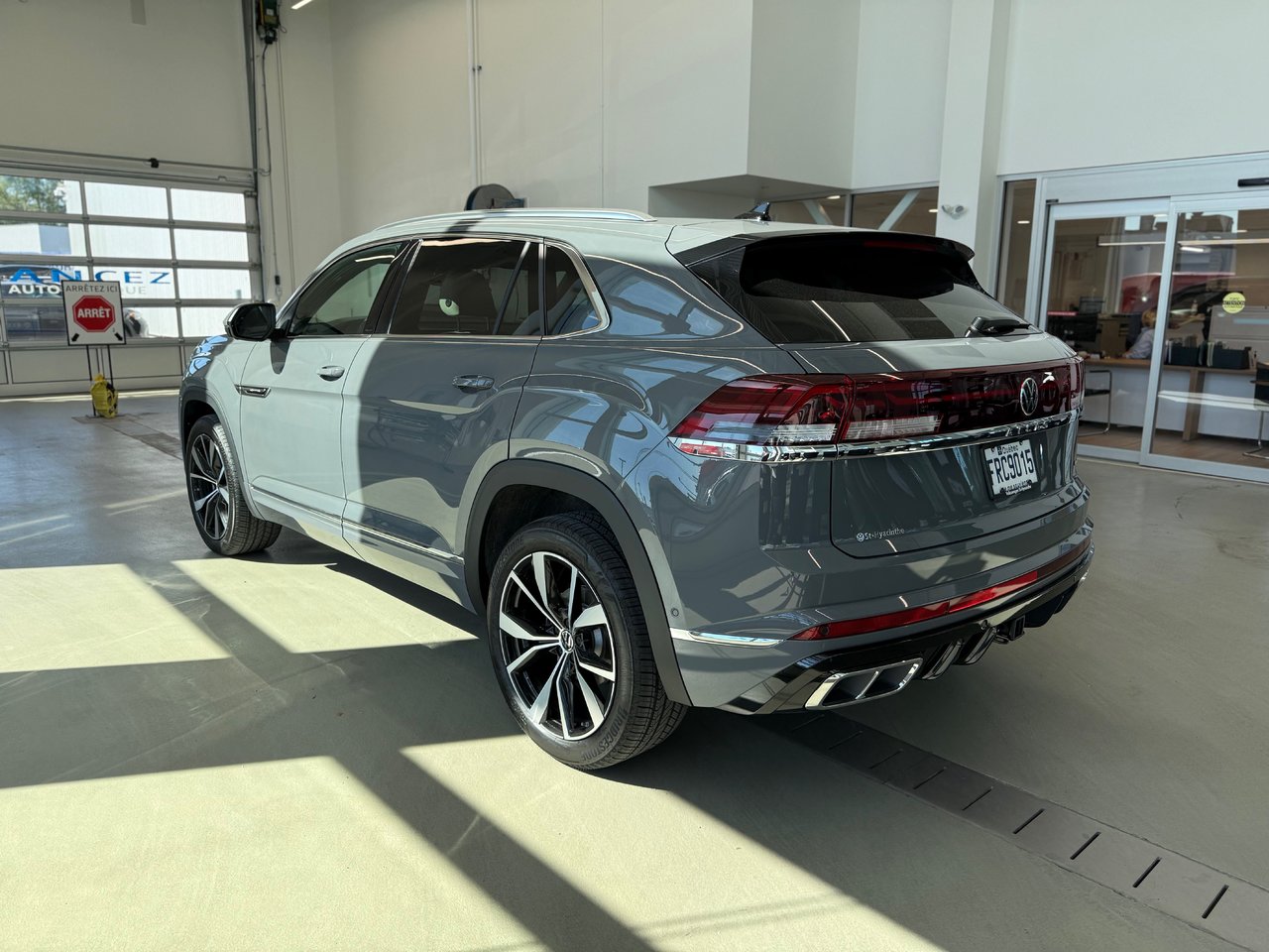 2025 Volkswagen Atlas Cross Sport Execline DEMO SPECIAL