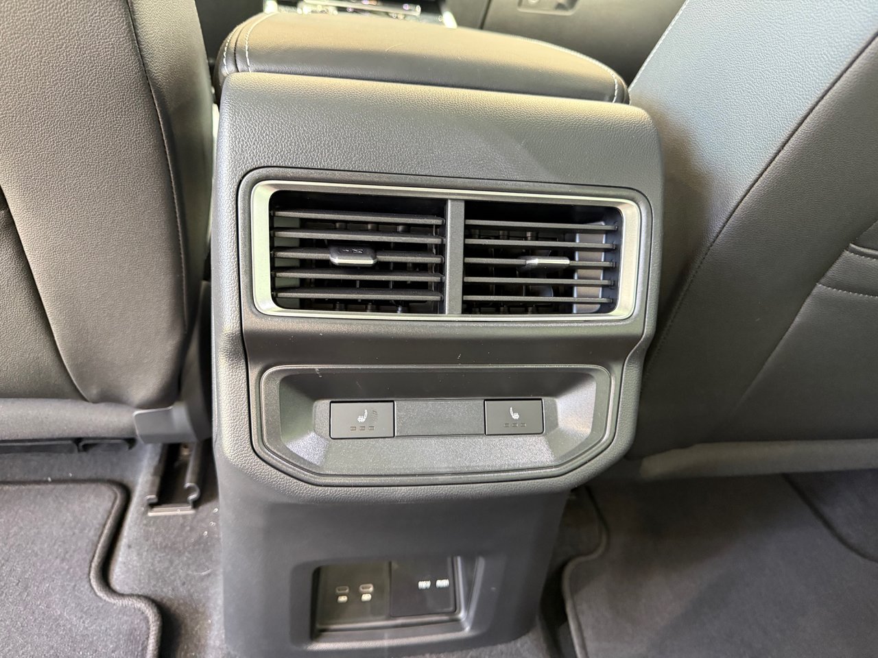 2025 Volkswagen Atlas Cross Sport Execline DEMO SPECIAL