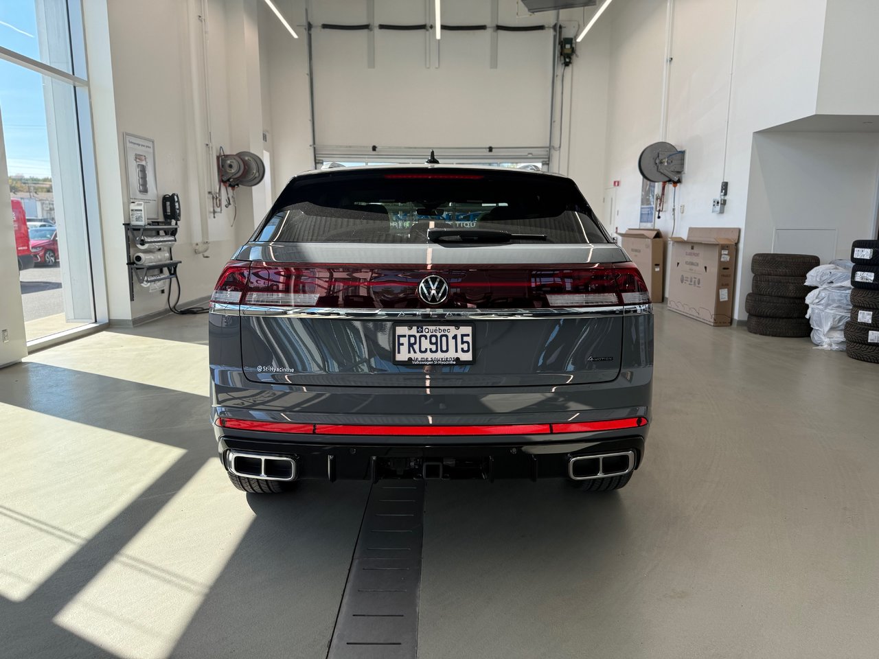2025 Volkswagen Atlas Cross Sport Execline DEMO SPECIAL