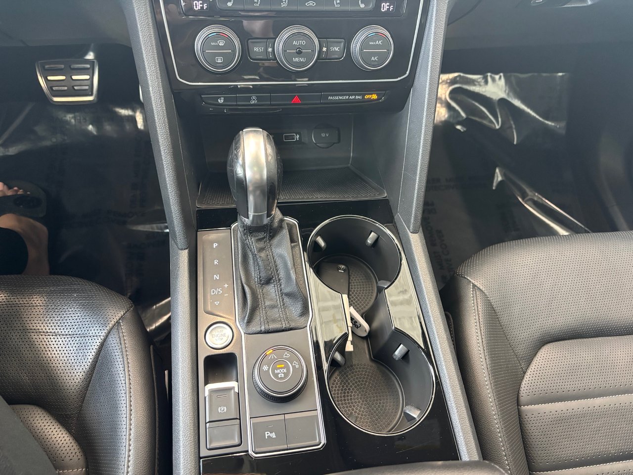 Volkswagen Atlas Highline R-LINE ENS CAPITAINE CUIR TOIT NAVIGATION 2019 JAMAIS ACCIDENTÉ