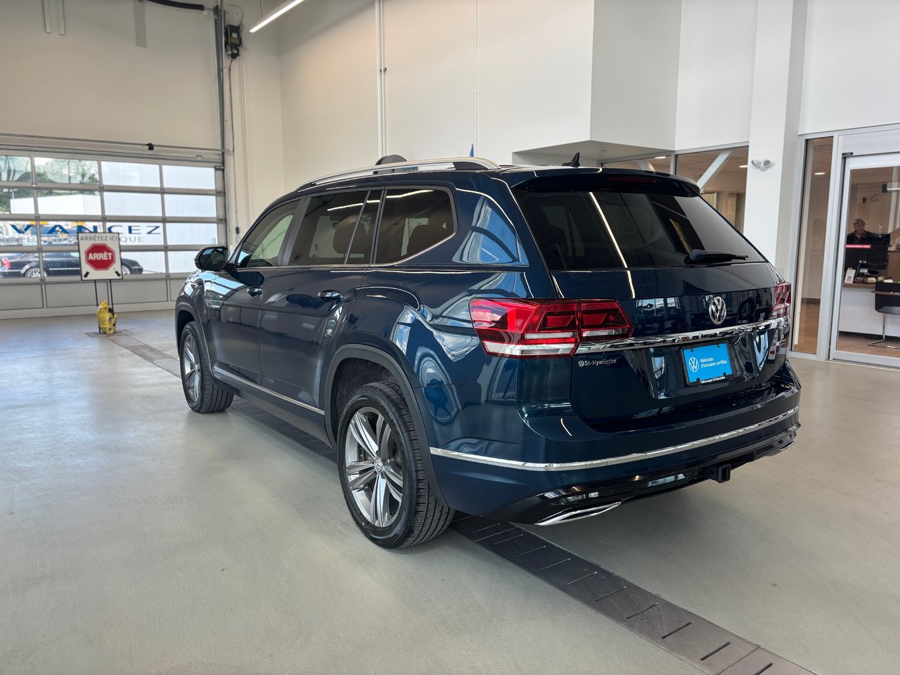 Volkswagen Atlas Highline R-LINE ENS CAPITAINE CUIR TOIT NAVIGATION 2019 JAMAIS ACCIDENTÉ