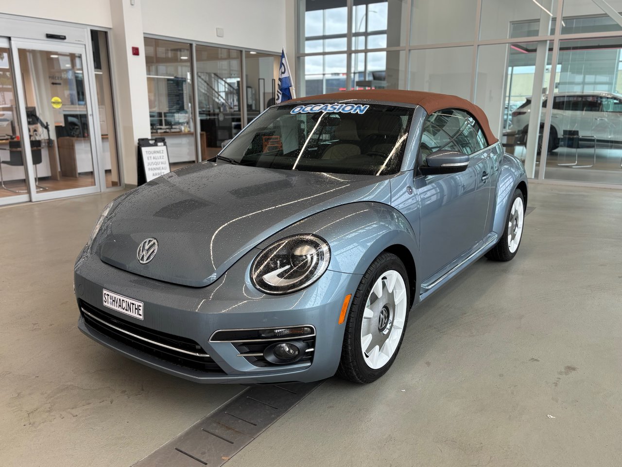 Volkswagen Beetle Convertible Wolfsburg Edition SIEGES CHAUFFANT BLUETOOTH 2019 JAMAIS ACCIDENTÉ ET RÈS RARE