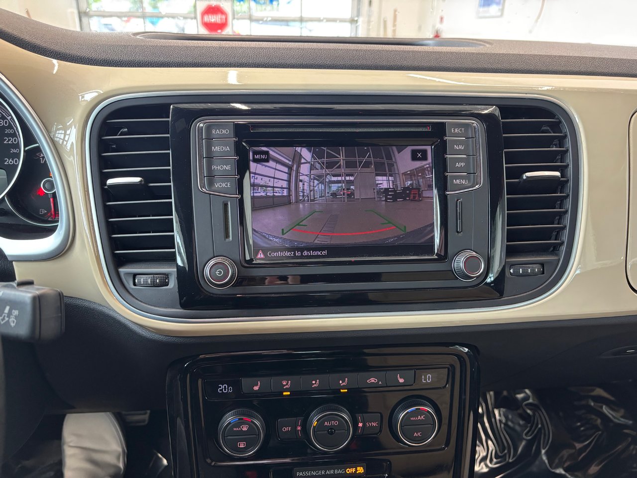 Volkswagen Beetle Convertible Wolfsburg Edition SIEGES CHAUFFANT BLUETOOTH 2019 JAMAIS ACCIDENTÉ ET RÈS RARE