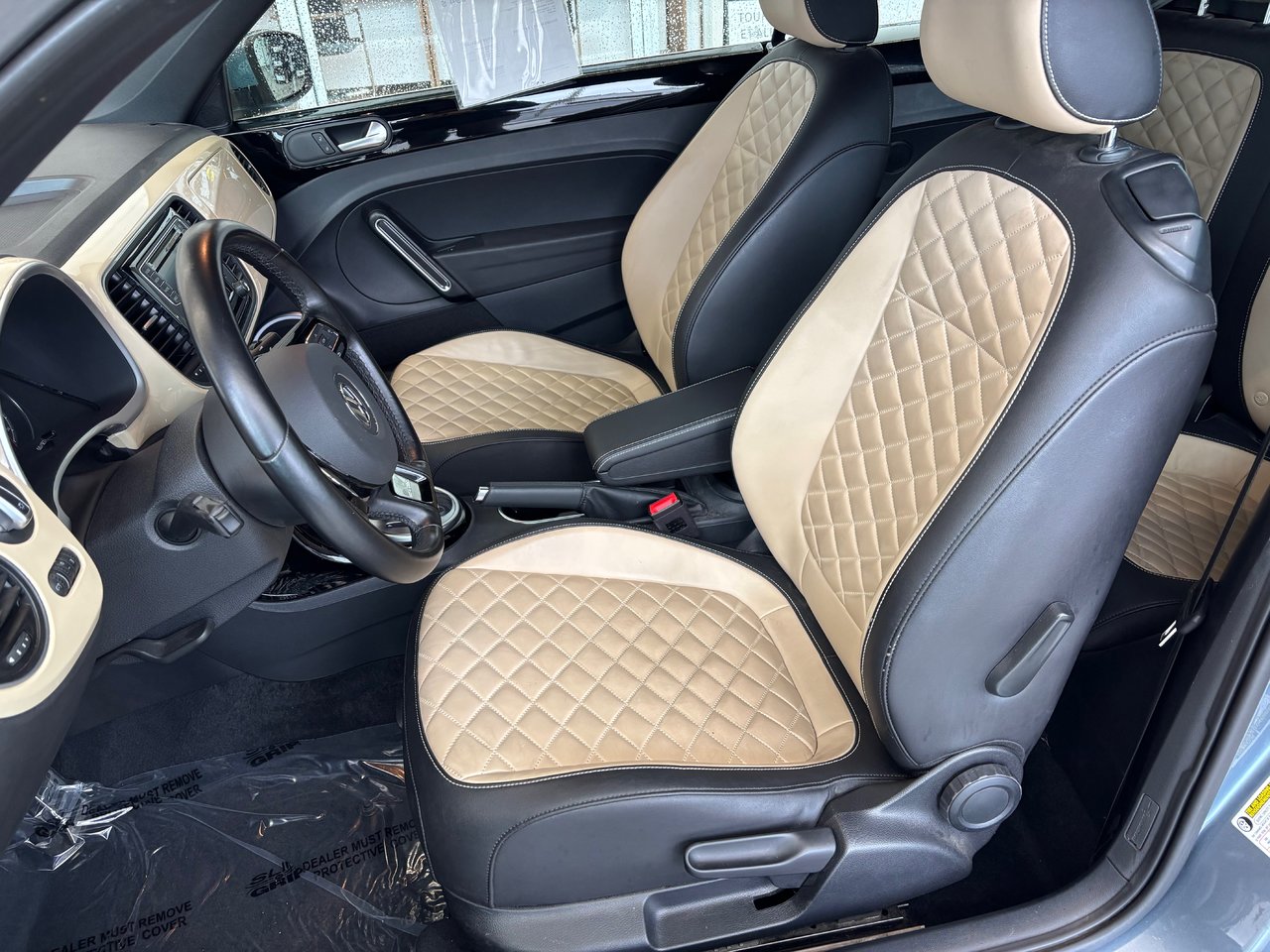 Volkswagen Beetle Convertible Wolfsburg Edition SIEGES CHAUFFANT BLUETOOTH 2019 JAMAIS ACCIDENTÉ ET RÈS RARE