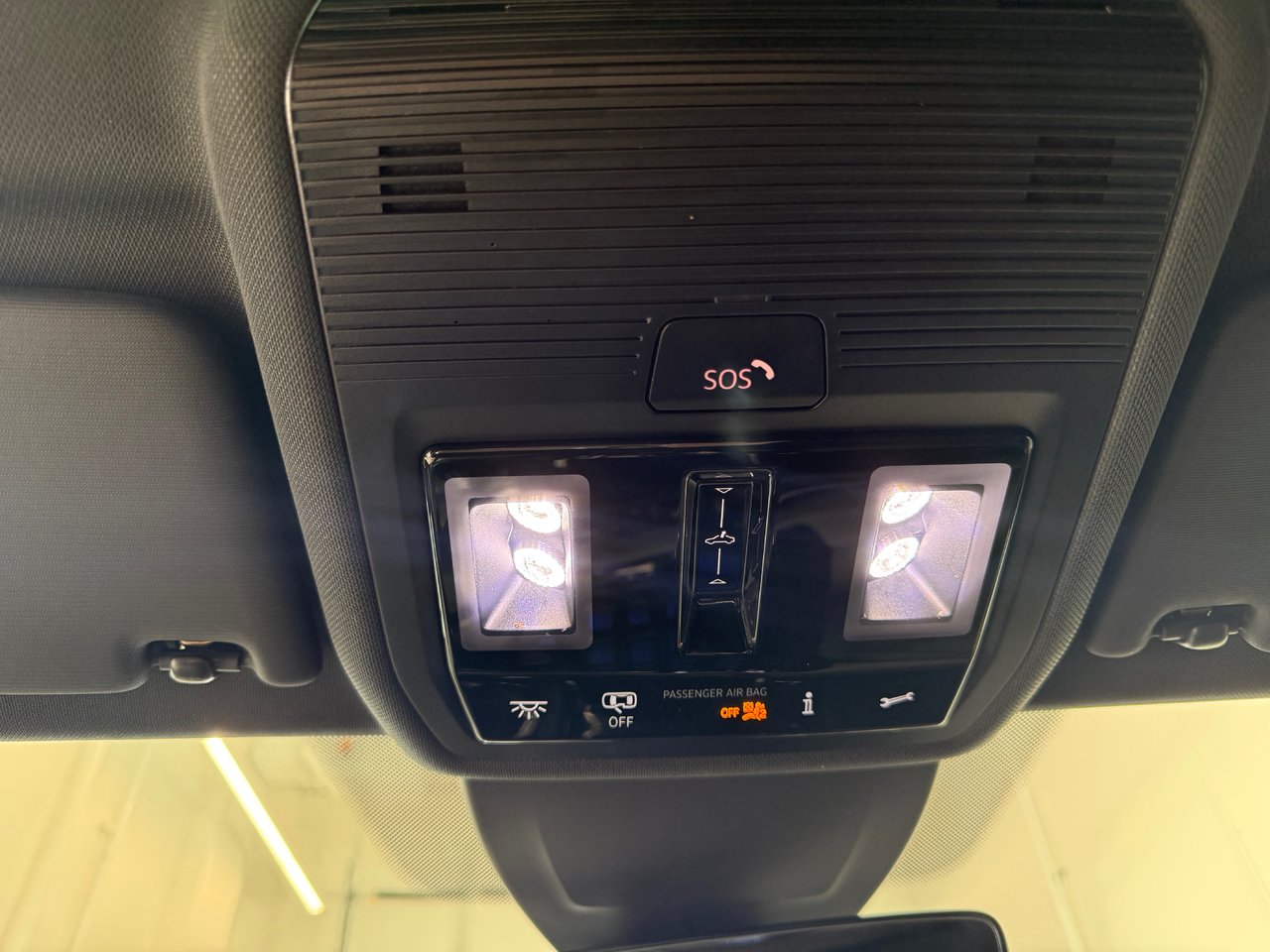 2024 Volkswagen Golf R  FINANCING AVAILABLE