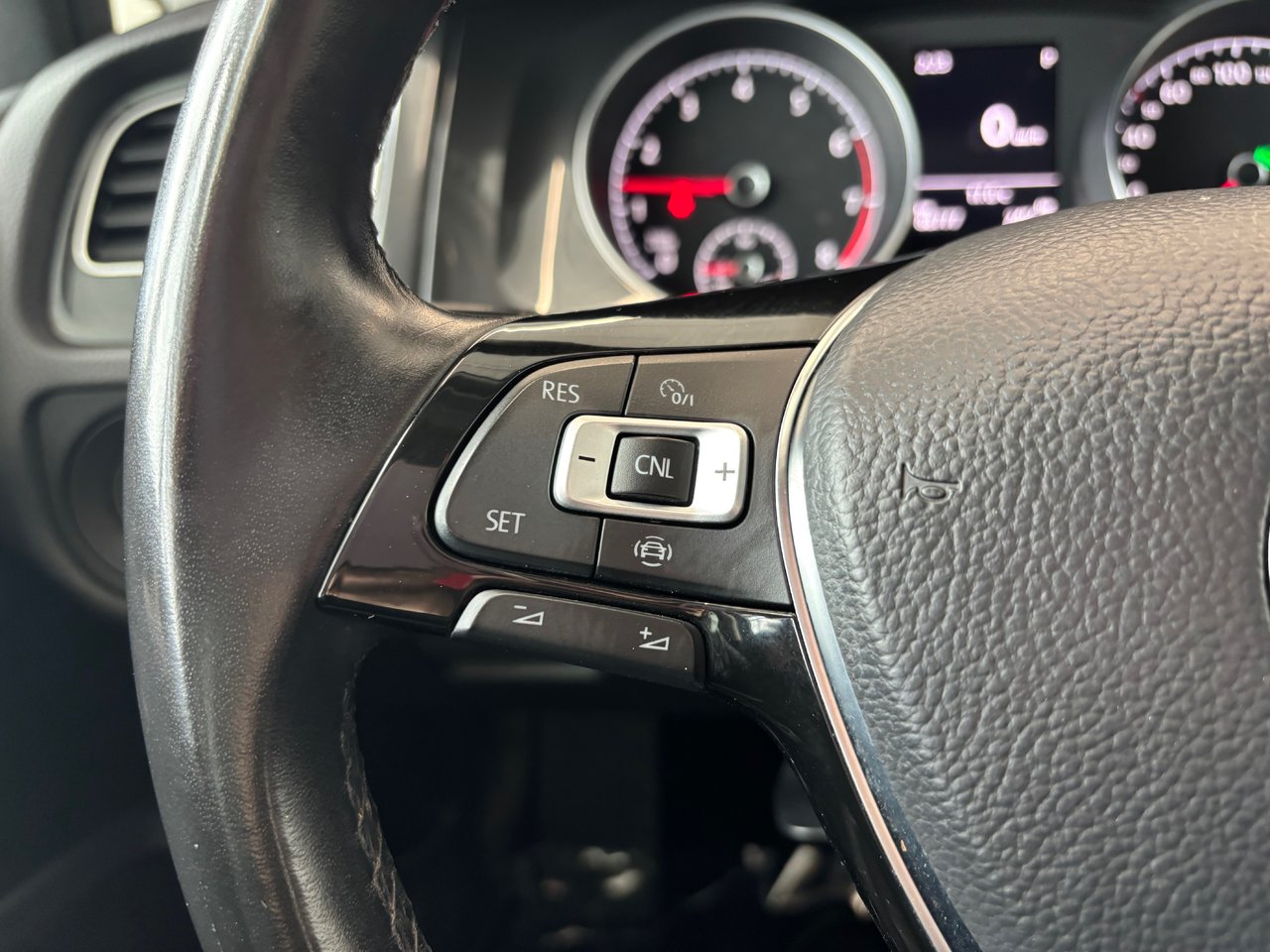 Volkswagen GOLF SPORTWAGEN COMFORTLINE 4MOTION SIEGES CHAUFFANT CERA RECUL 2019 JAMAIS ACCIDENTÉ