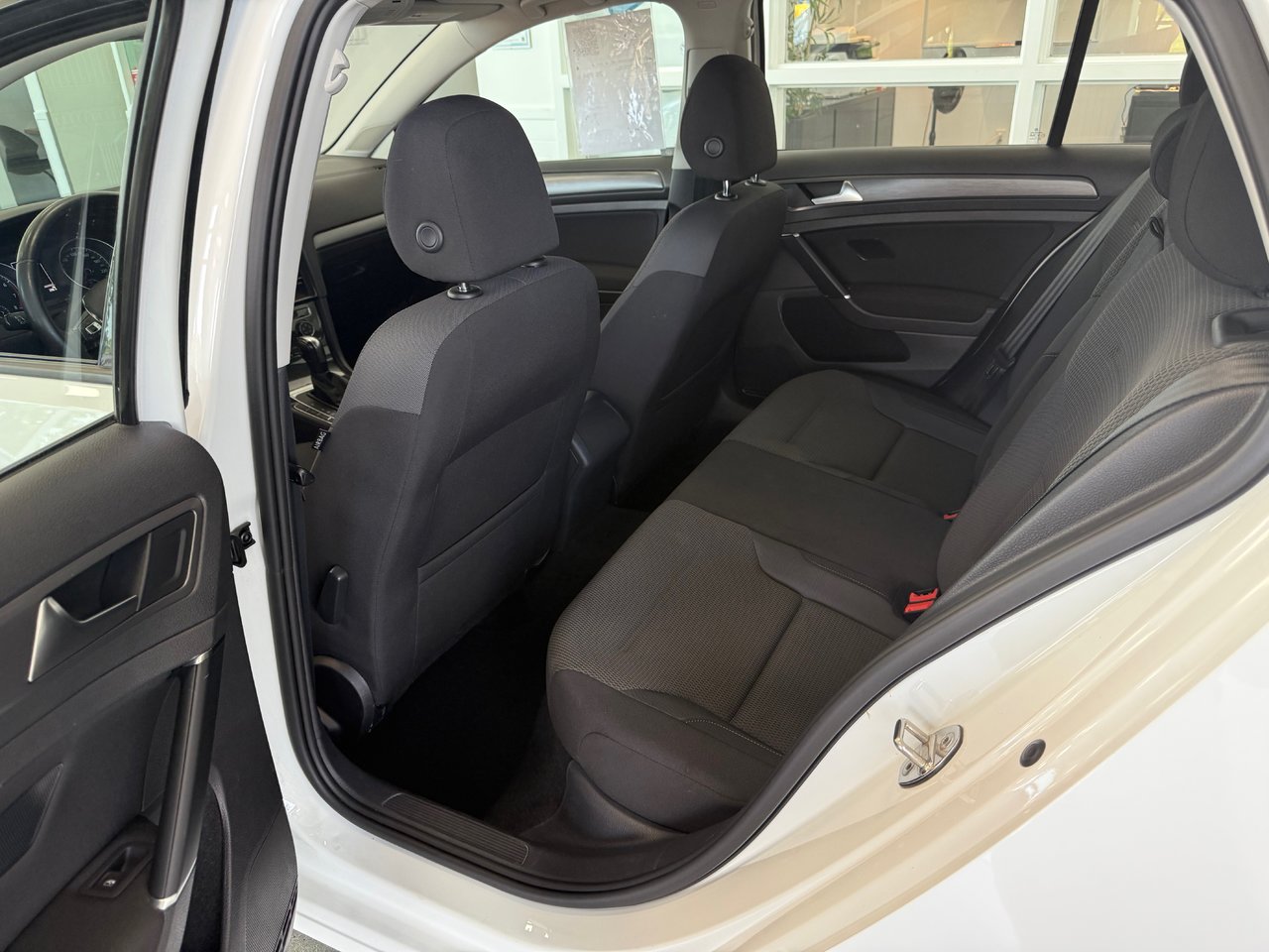 Volkswagen Golf COMFORTLINE AUTOMATIQUE JAMAIS ACCIDENTÉ 2021 A PARTIR DE 4.39%