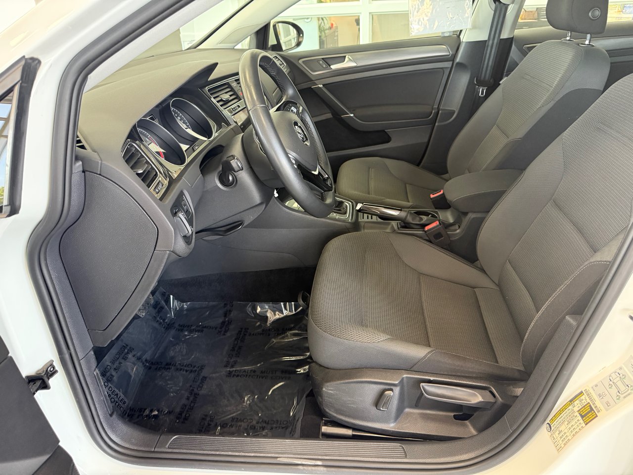 Volkswagen Golf COMFORTLINE AUTOMATIQUE JAMAIS ACCIDENTÉ 2021 A PARTIR DE 4.39%