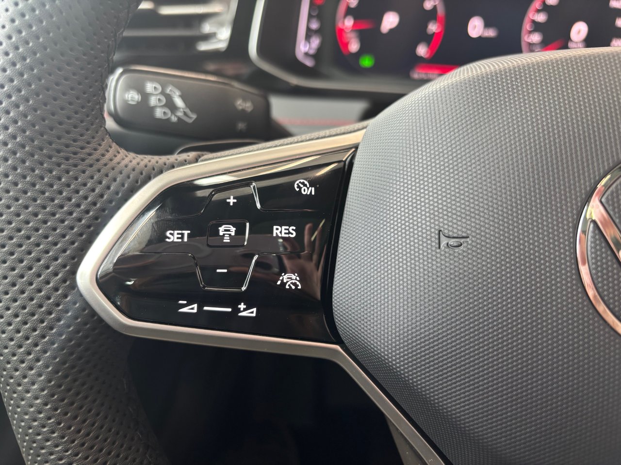 2025 Volkswagen Jetta GLI Autobahn DEMO SPECIAL