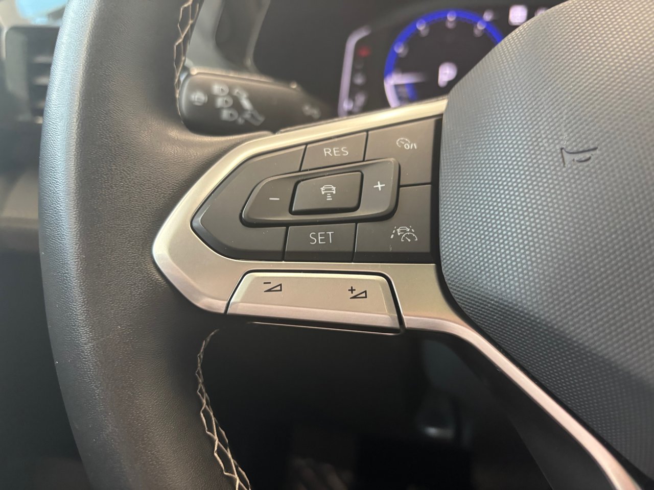 2022 Volkswagen Taos Highline TOIT PANO CUIR NAVIGATION