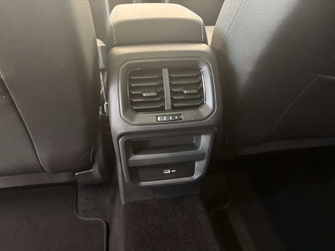 2022 Volkswagen Taos Highline TOIT PANO CUIR NAVIGATION