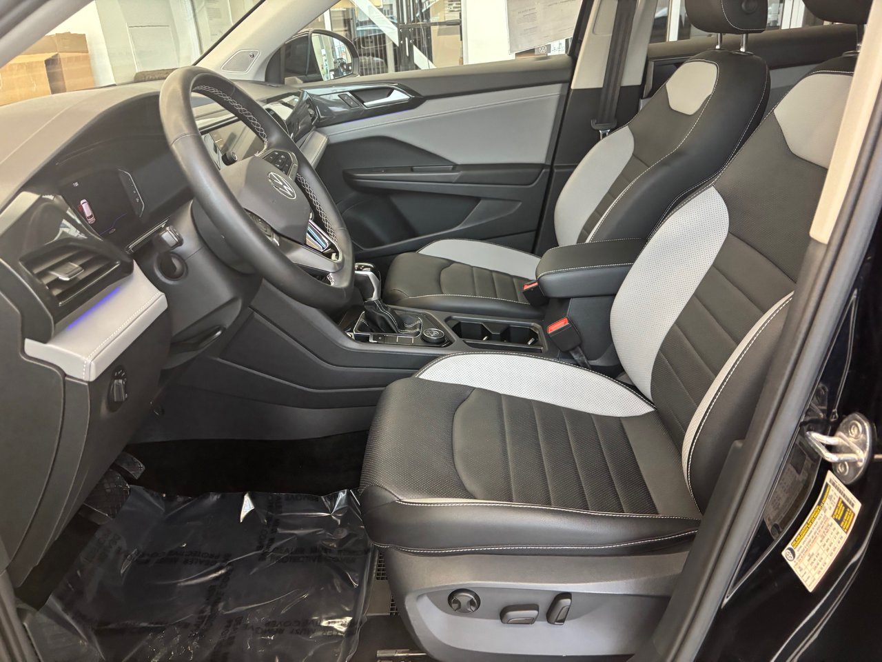 2022 Volkswagen Taos Highline TOIT PANO CUIR NAVIGATION