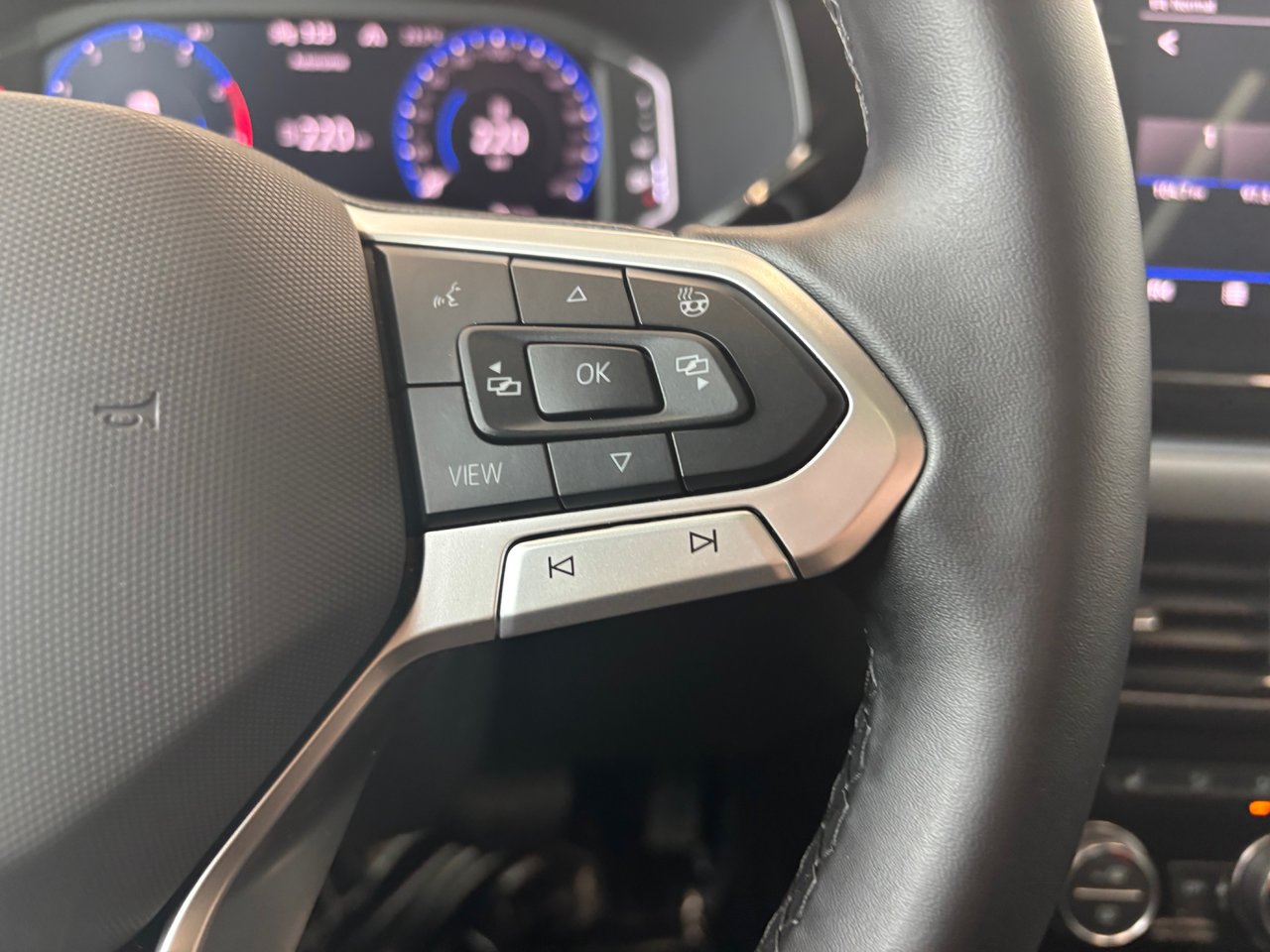 2024 Volkswagen Taos Comfortline Black Edition TOIT PANO