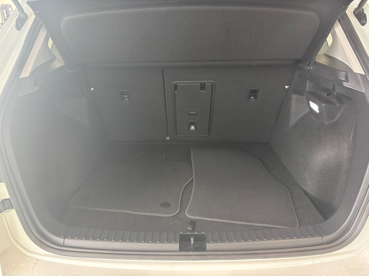 2024 Volkswagen Taos Comfortline Black Edition TOIT PANO
