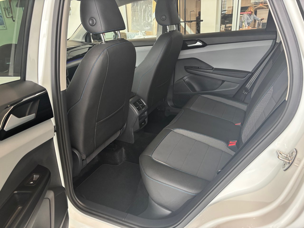 2024 Volkswagen Taos Comfortline Black Edition TOIT PANO