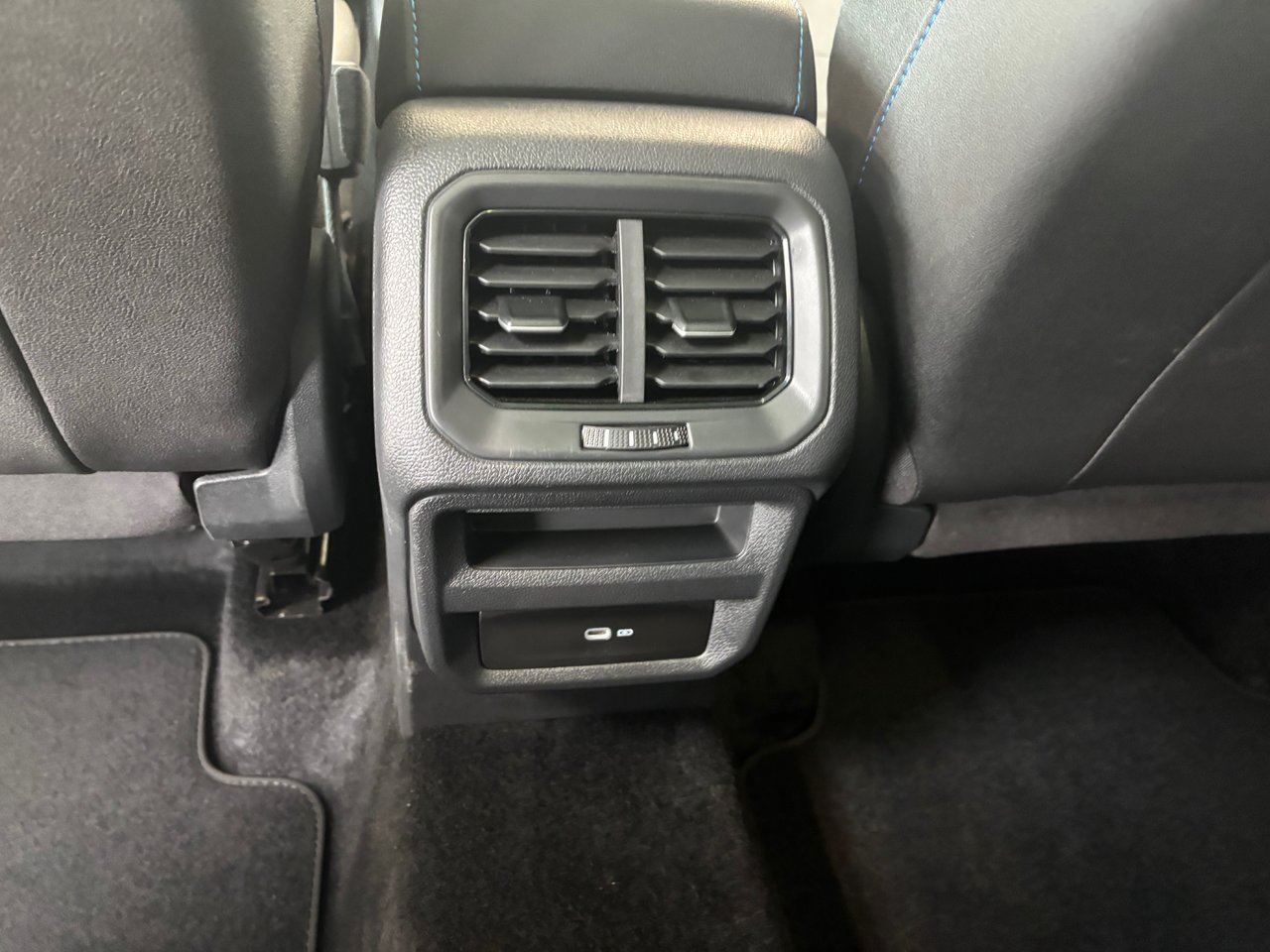 2024 Volkswagen Taos Comfortline Black Edition TOIT PANO