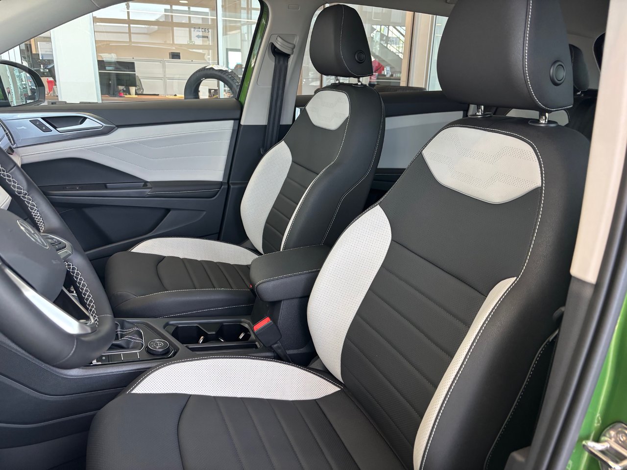 Volkswagen Taos Highline 4MOTION 2025 SPÉCIAL DÉMO