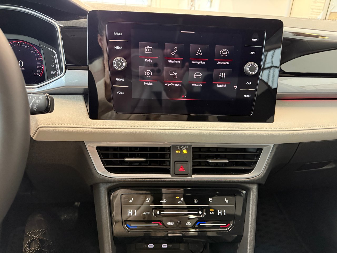 2026 Volkswagen Taos Highline 4MOTION DEMO SPECIAL