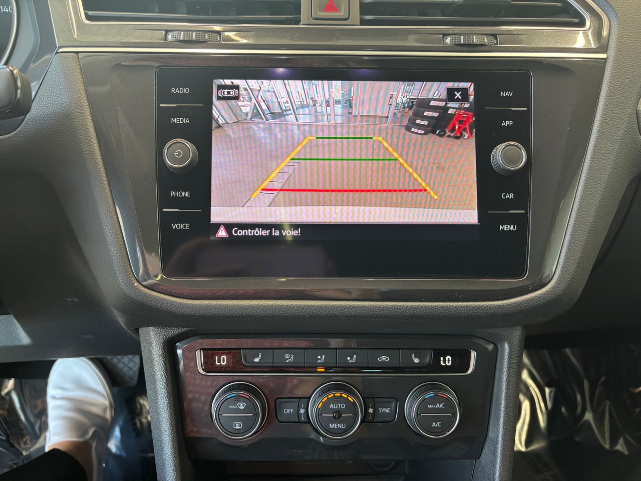 Volkswagen Tiguan COMFORTLINE TOIT PANO SIMILI CUIR 2021 JAMAIS ACCIDENTÉ