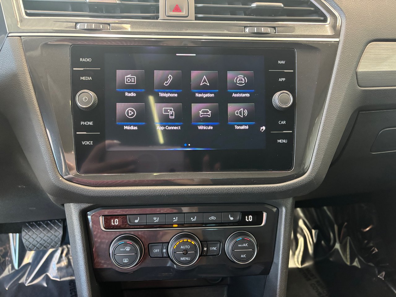 Volkswagen Tiguan COMFORTLINE TOIT PANO SIMILI CUIR 2021 JAMAIS ACCIDENTÉ
