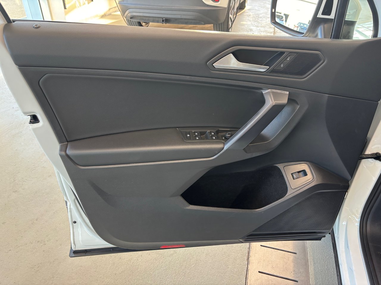Volkswagen Tiguan COMFORTLINE TOIT PANO SIMILI CUIR 2021 JAMAIS ACCIDENTÉ