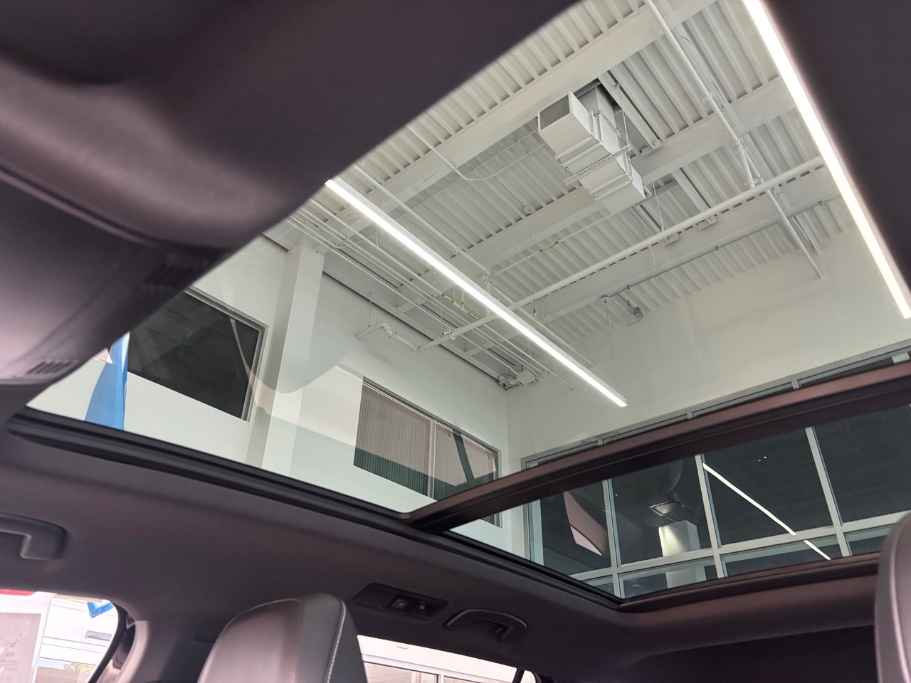 Volkswagen Tiguan Highline R-LINE CUIR TOIT NAVIGATION 2021 JAMAIS ACCIDENTÉ