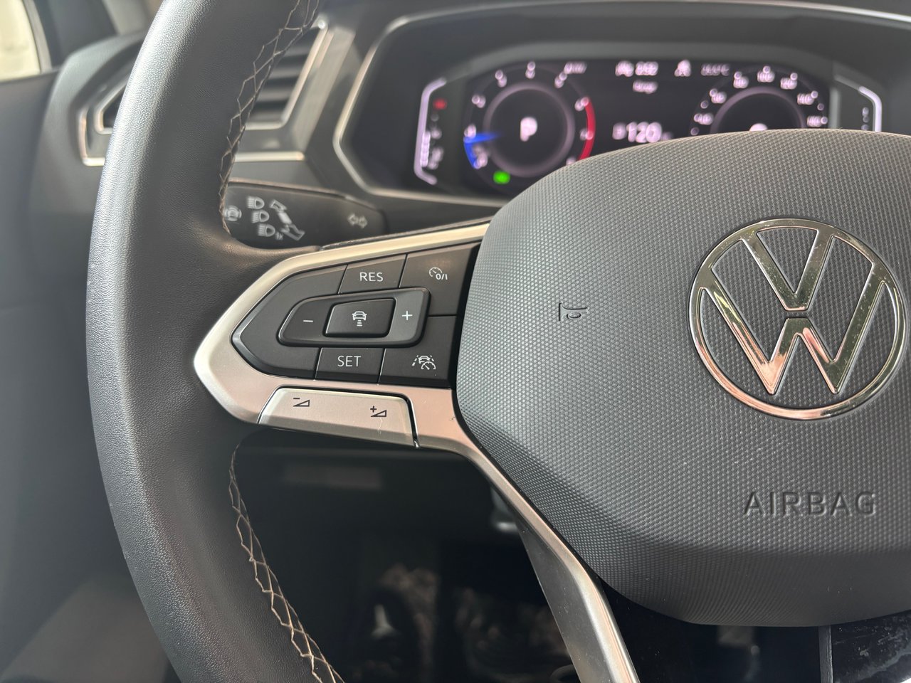 Volkswagen Tiguan Comfortline TOIT PANORAMIQUE CARPLAY 4MOTION 2022 AUSSI BAS QUE 4.69%