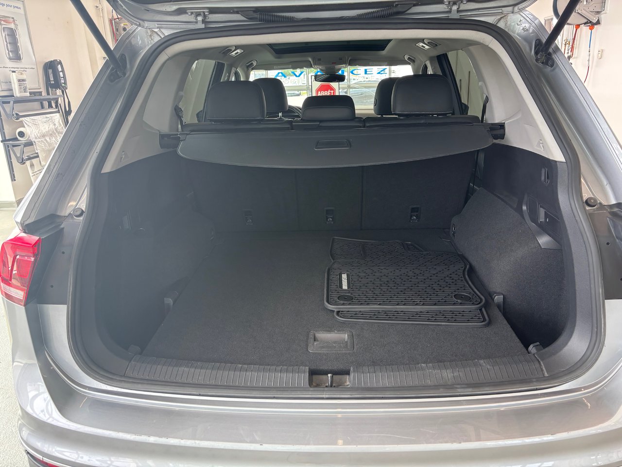 Volkswagen Tiguan Comfortline TOIT PANORAMIQUE CARPLAY 4MOTION 2022 AUSSI BAS QUE 4.69%