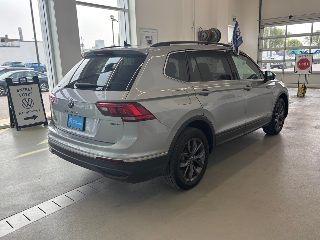 Volkswagen Tiguan Comfortline TOIT PANORAMIQUE CARPLAY 4MOTION 2022 AUSSI BAS QUE 4.69%