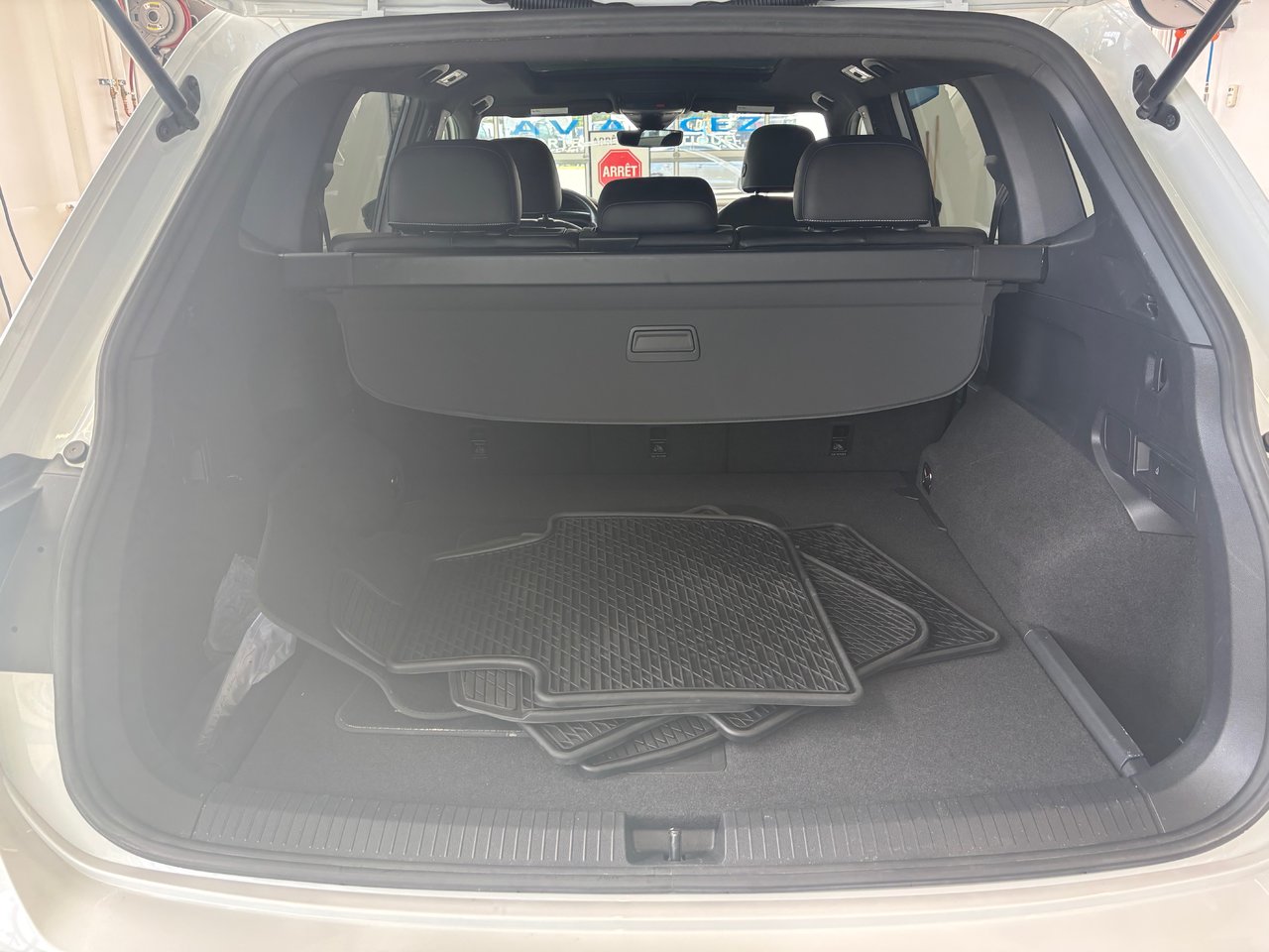 2022 Volkswagen Tiguan Comfortline R-Line Black Edition TOIT PANO SIMILIC