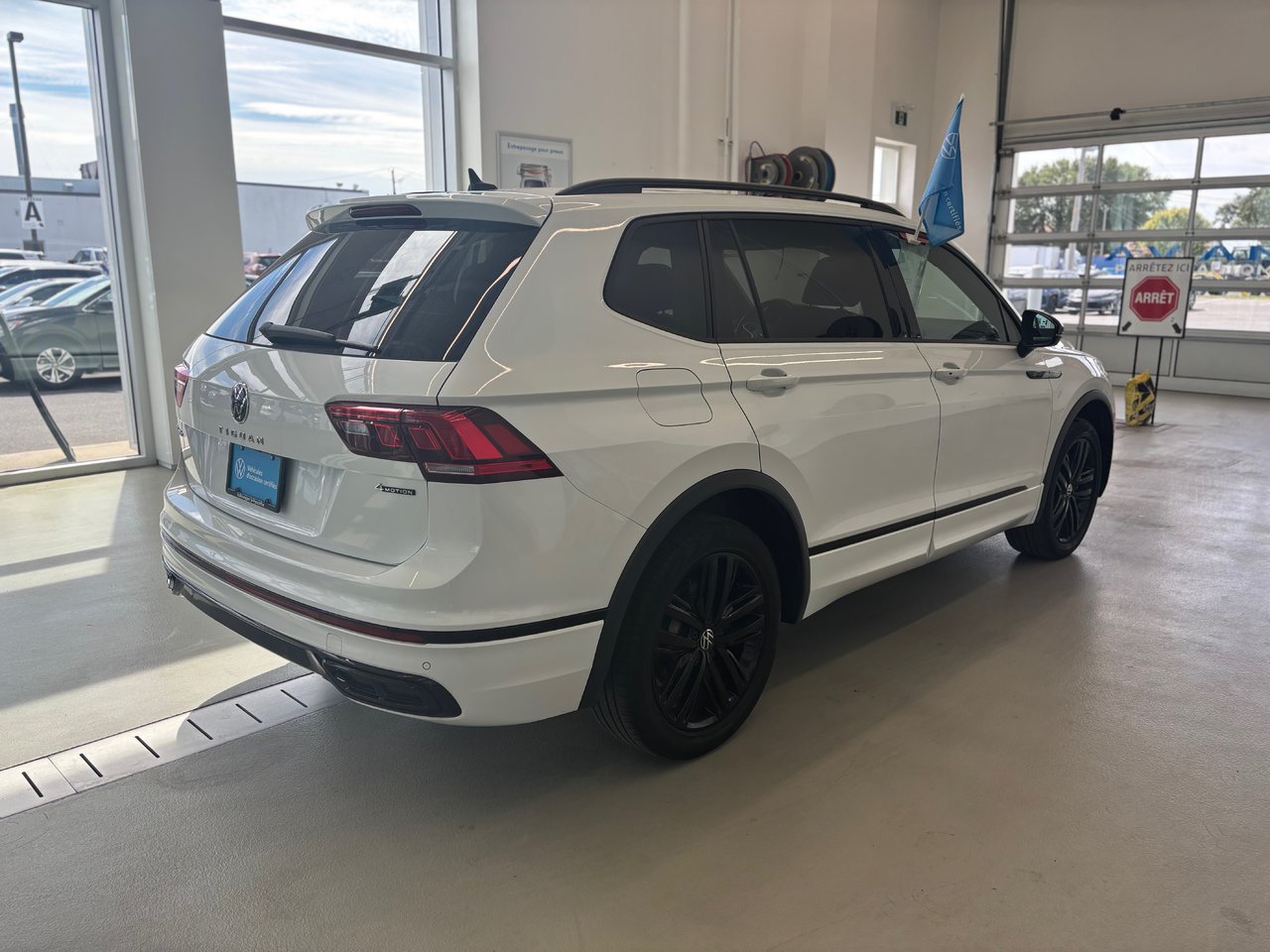 2022 Volkswagen Tiguan Comfortline R-Line Black Edition TOIT PANO SIMILIC