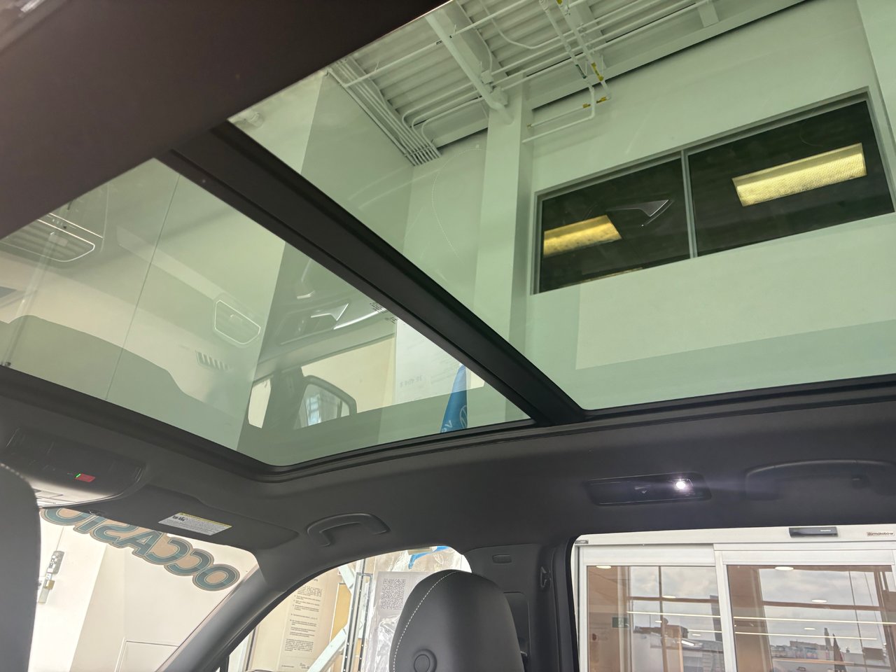 Volkswagen Tiguan Comfortline R-Line Black Edition TOIT 2023 A PARTIR DE 4.39%