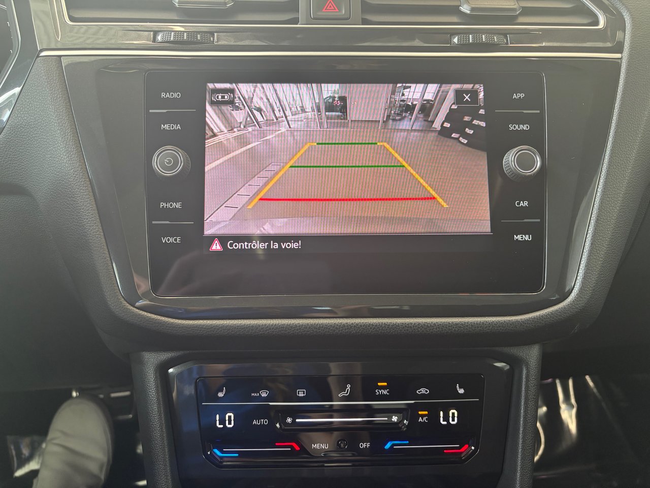 Volkswagen Tiguan Comfortline R-Line Black Edition TOIT 2023 A PARTIR DE 4.39%