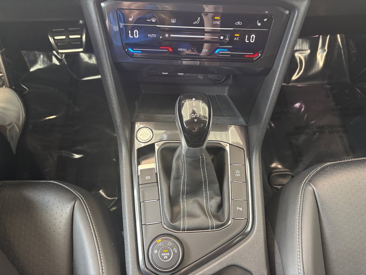 Volkswagen Tiguan Comfortline R-Line Black Edition TOIT 2023 A PARTIR DE 4.39%