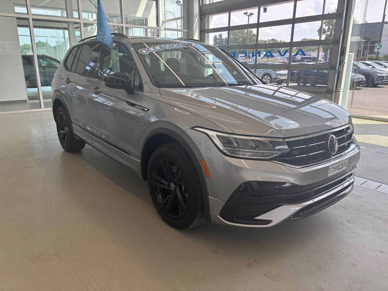 Volkswagen Tiguan Comfortline R-Line Black Edition TOIT 2023 A PARTIR DE 4.39%