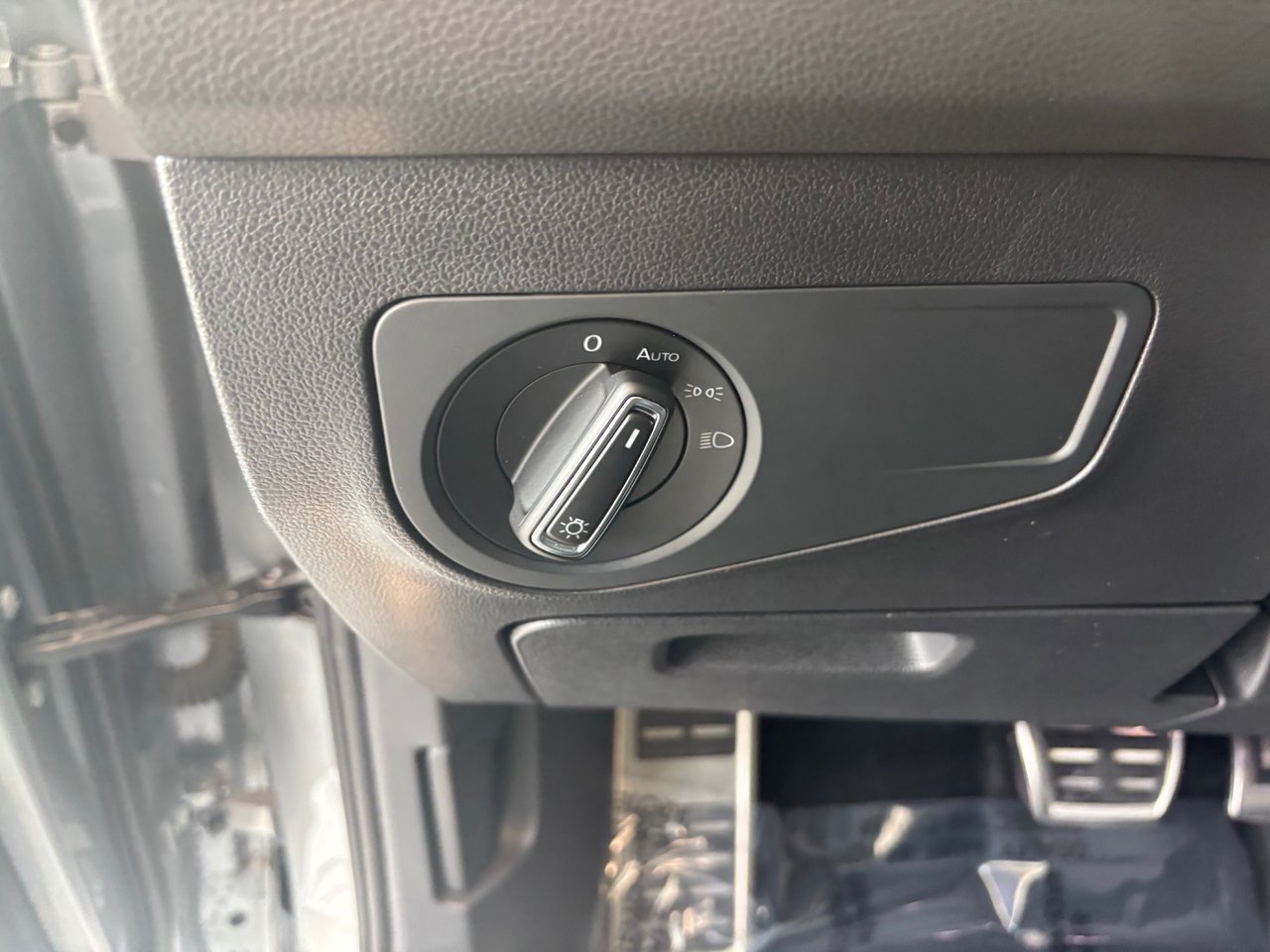 Volkswagen Tiguan Comfortline R-Line Black Edition SIMILICUIR TOIT 2023 A PARTIR DE 4.39%