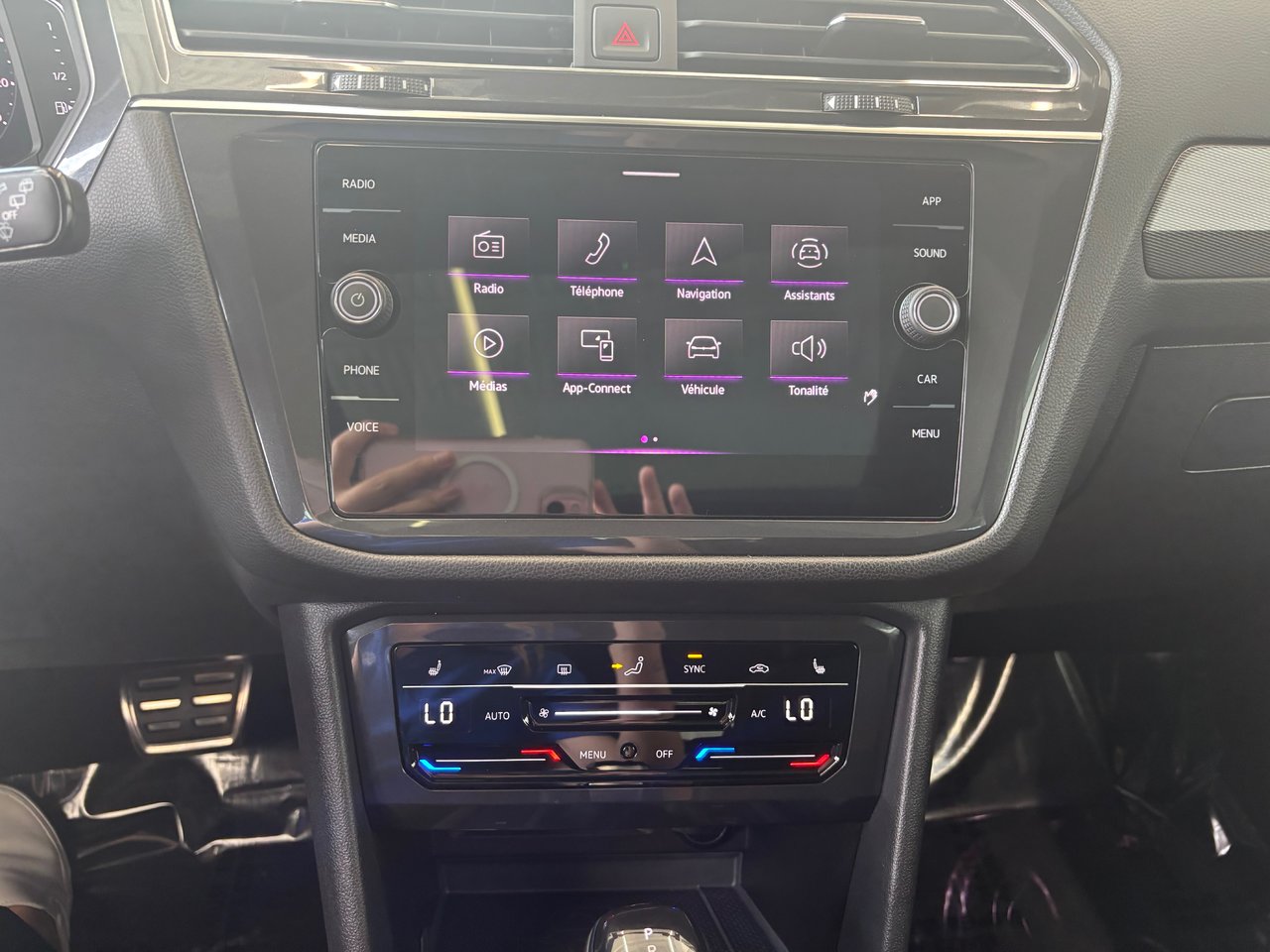 Volkswagen Tiguan Comfortline R-Line Black Edition SIMILICUIR TOIT 2023 A PARTIR DE 4.39%
