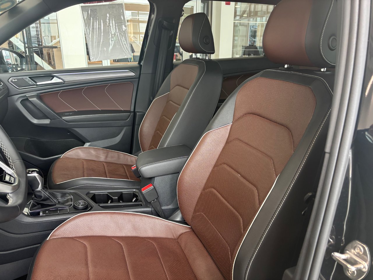 2023 Volkswagen Tiguan Highline R-Line TOIT PANO CUIR NAVIGATION