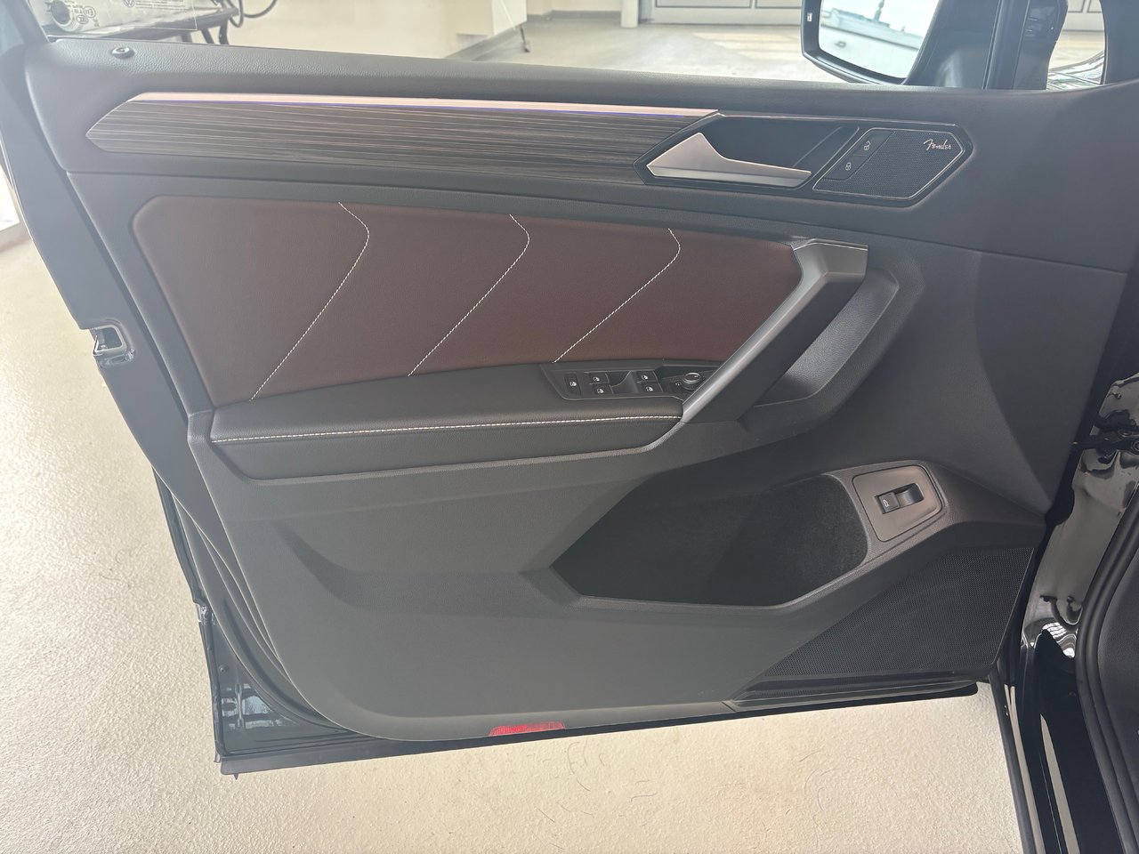 2023 Volkswagen Tiguan Highline R-Line TOIT PANO CUIR NAVIGATION