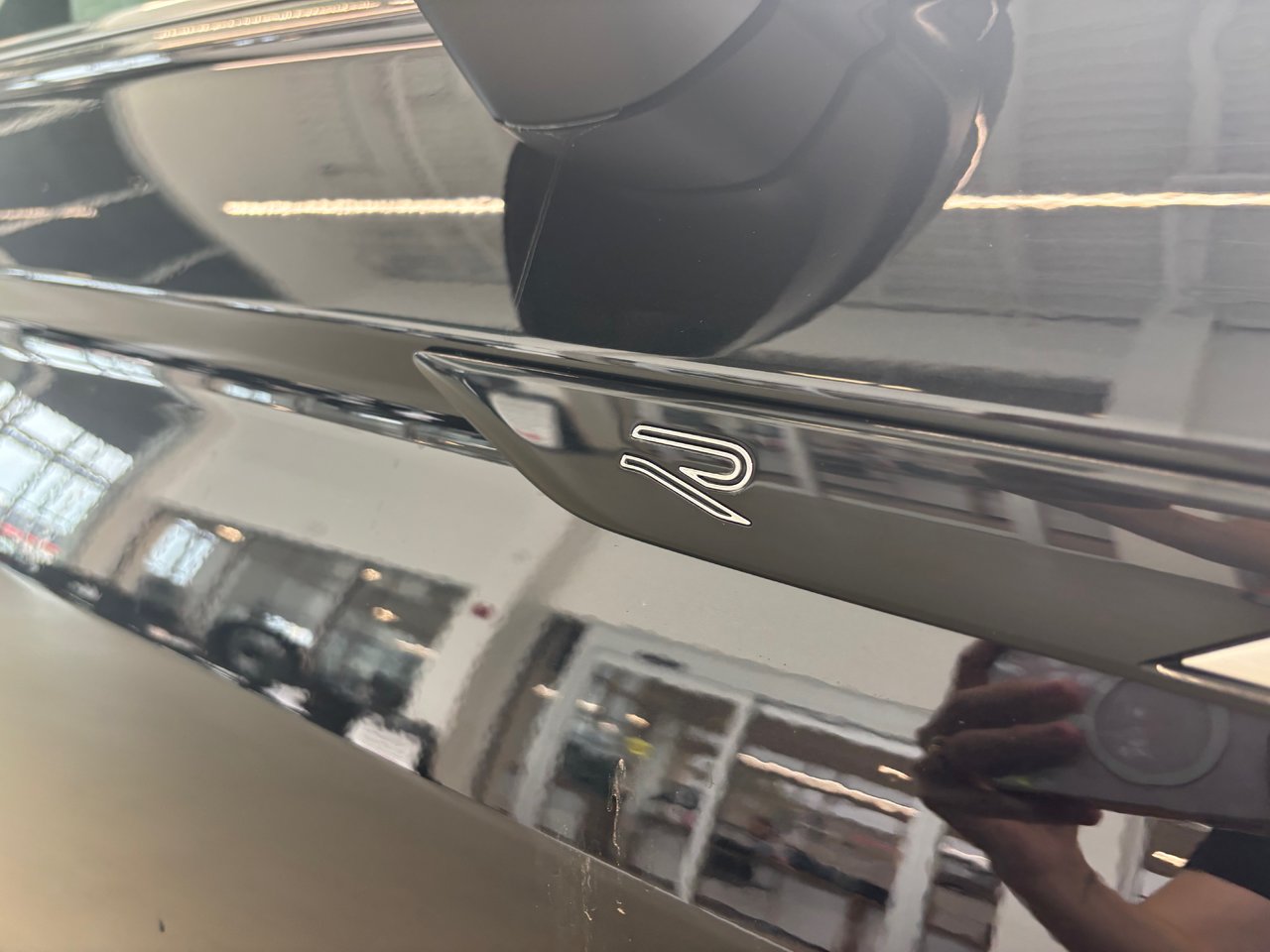 2023 Volkswagen Tiguan Highline R-Line TOIT PANO CUIR NAVIGATION